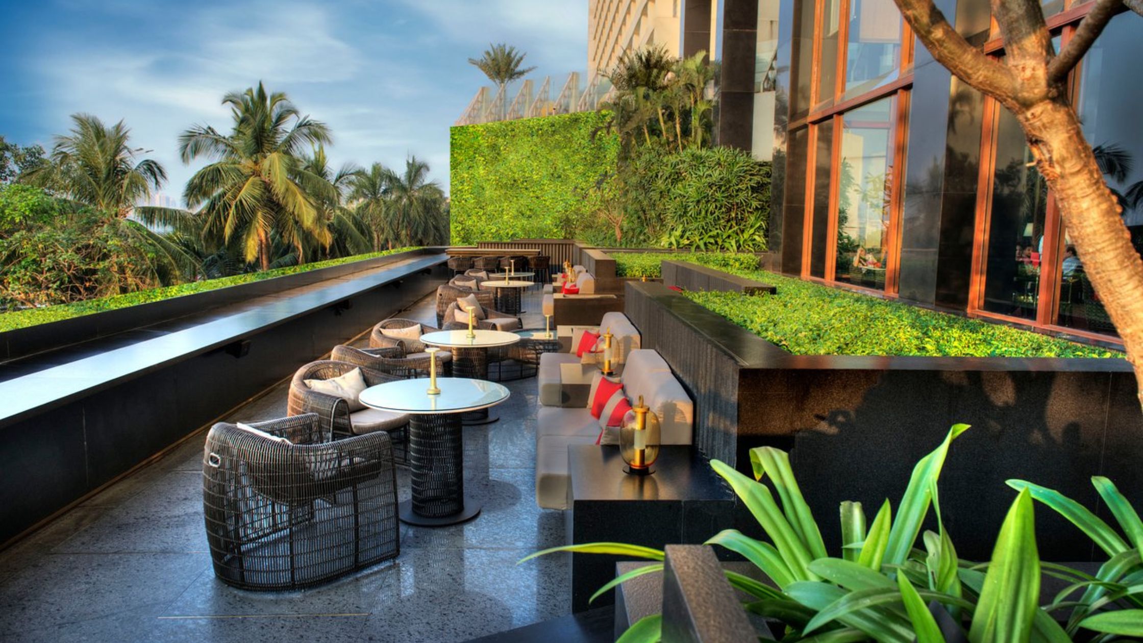 Eau Bar at The Oberoi – Nariman Point